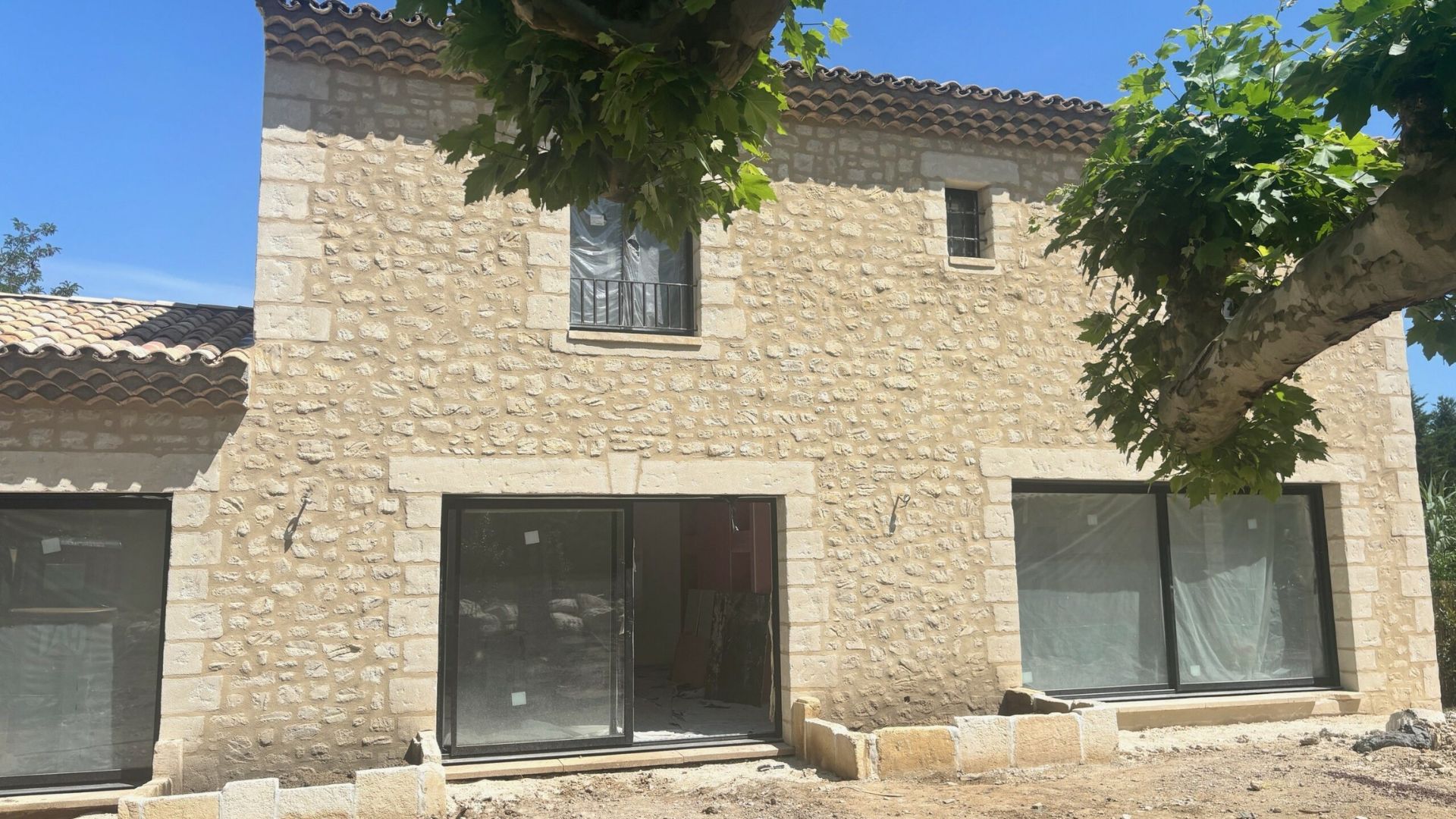 facade exterieure imitation pierre maison provence